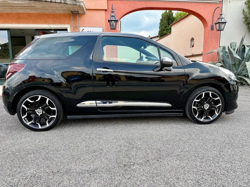 Ds DS3 DS 3 1.2 VTi 82 Just Black