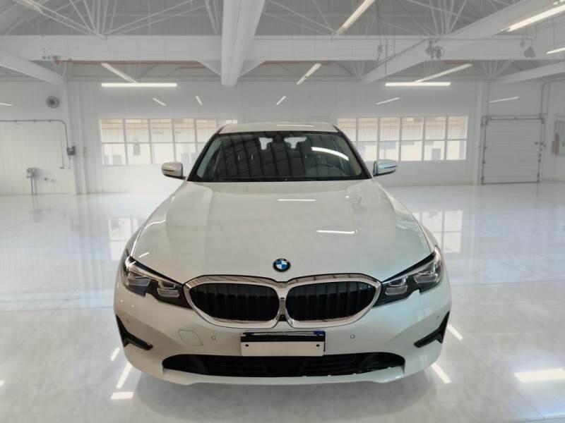 Bmw 320d xDrive 48v Business Advantage Aut.