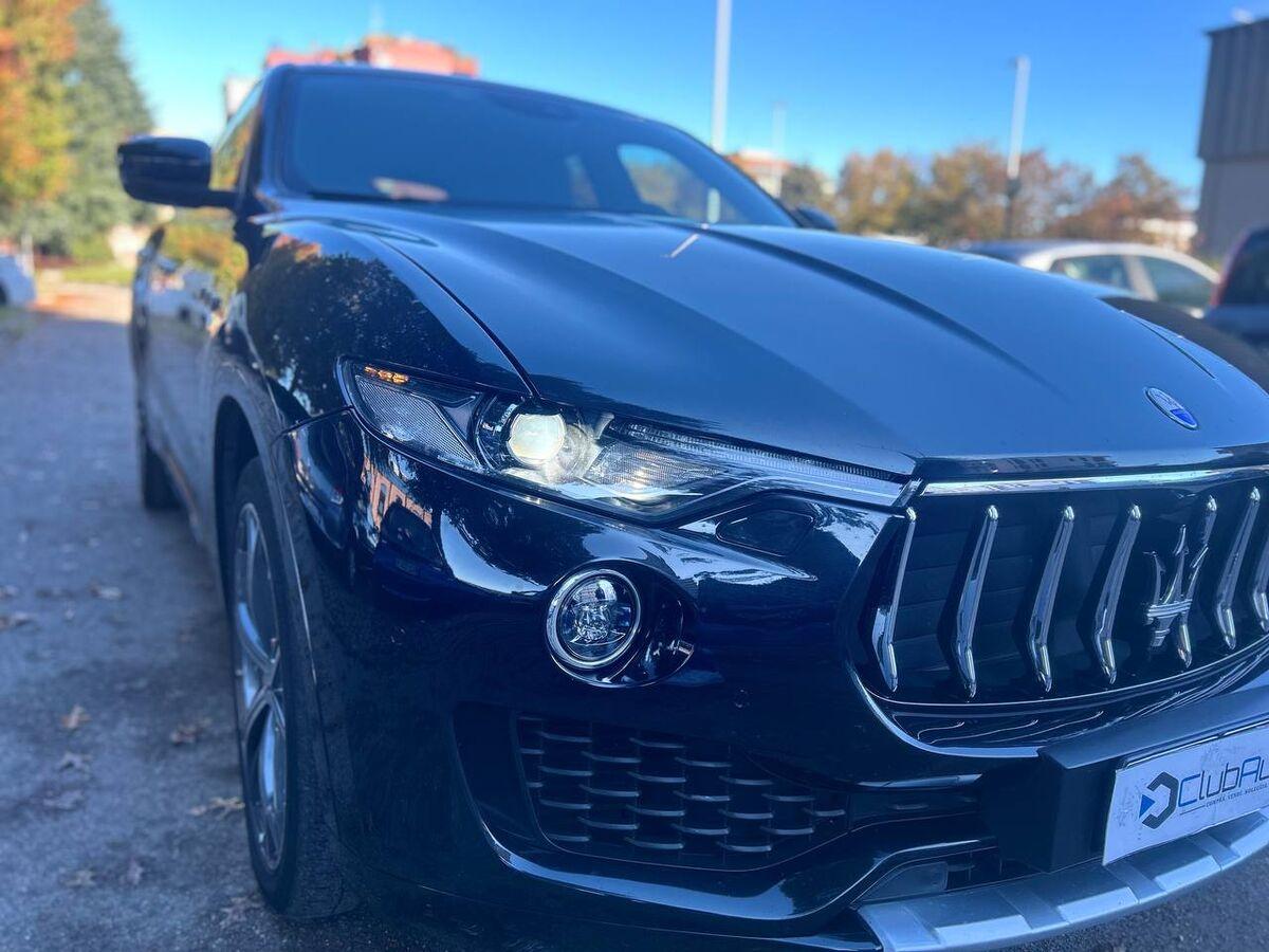 Maserati Levante 3.0 V6 430cv auto