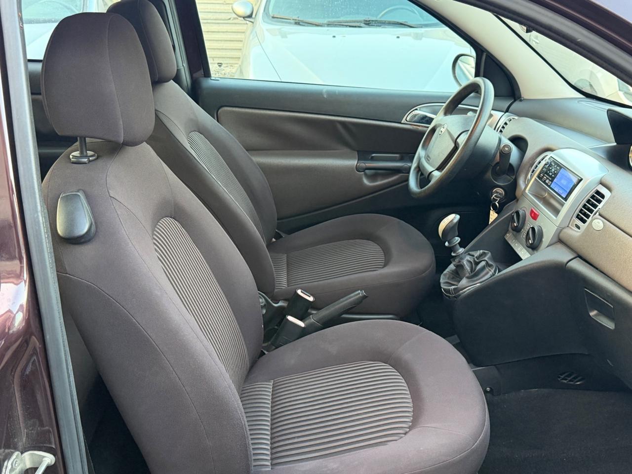 Lancia Ypsilon 1.2 Versus