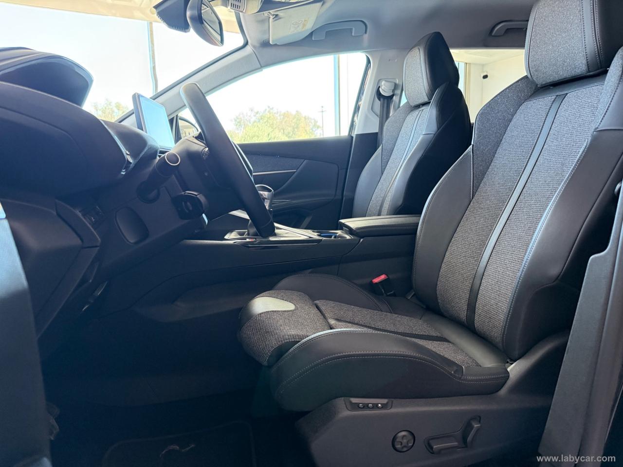 PEUGEOT 5008 BlueHDi 130 S&S Allure