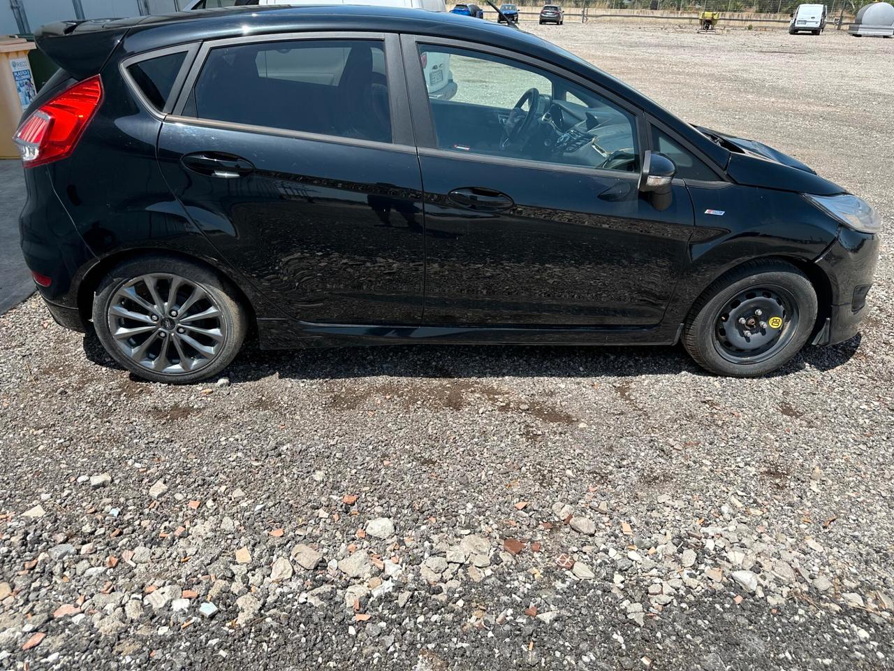 Ford Fiesta 1.5 TDCi 75CV 5 porte ST-Line