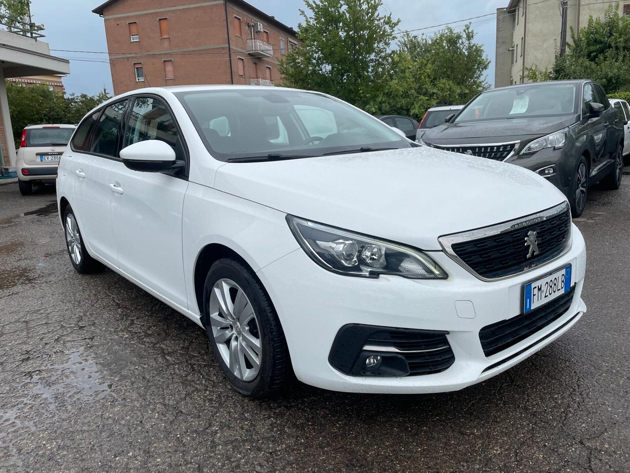 Peugeot 308 BlueHDi 100 S&S SW Business IVA ESPOSTA