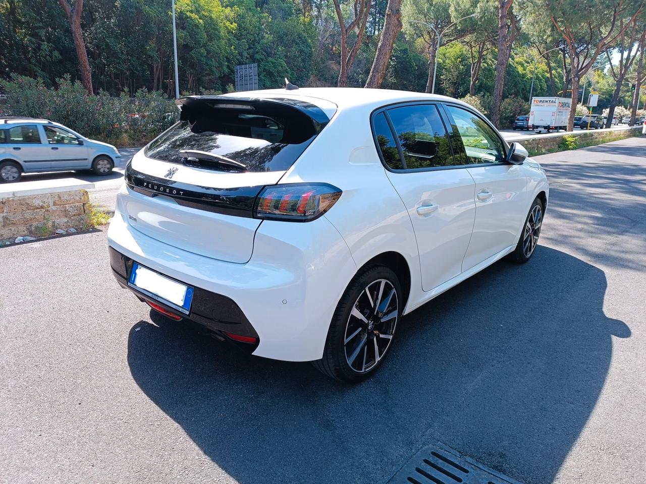 Peugeot 208 PureTech 100 Stop&Start EAT8 5 porte Allure