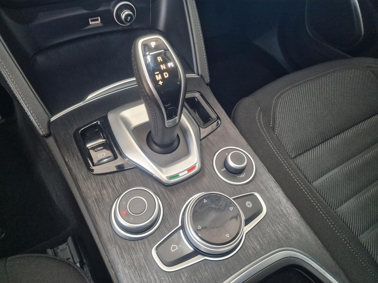 Alfa Romeo Stelvio 190 CV Q4