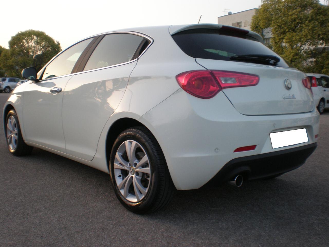 Alfa Giulietta 1.6 td, full, da vetrina