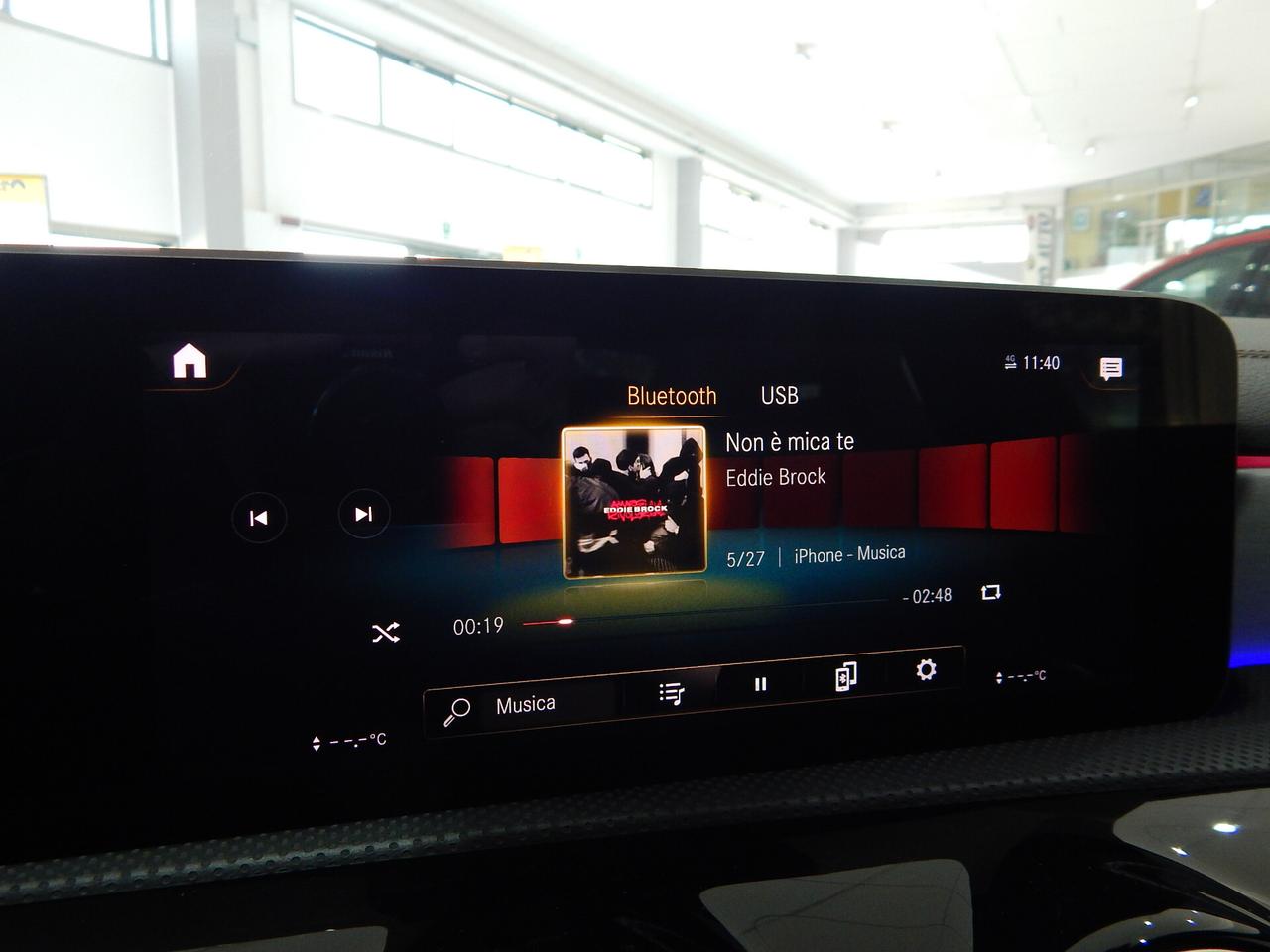 Mercedes-Benz CLA 180 d Coupe Premium AMG Aut. TETTO-NAVI-PELLE-PARK-LED