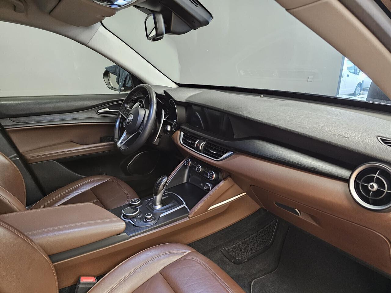 Alfa Romeo Stelvio 2.2d Q4 210cv Super