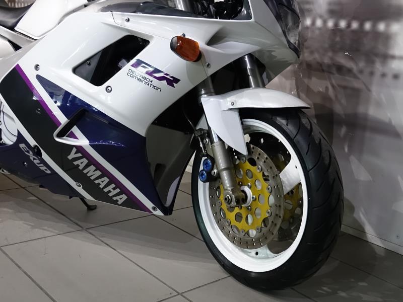 Yamaha FZR 1000 Ex Up