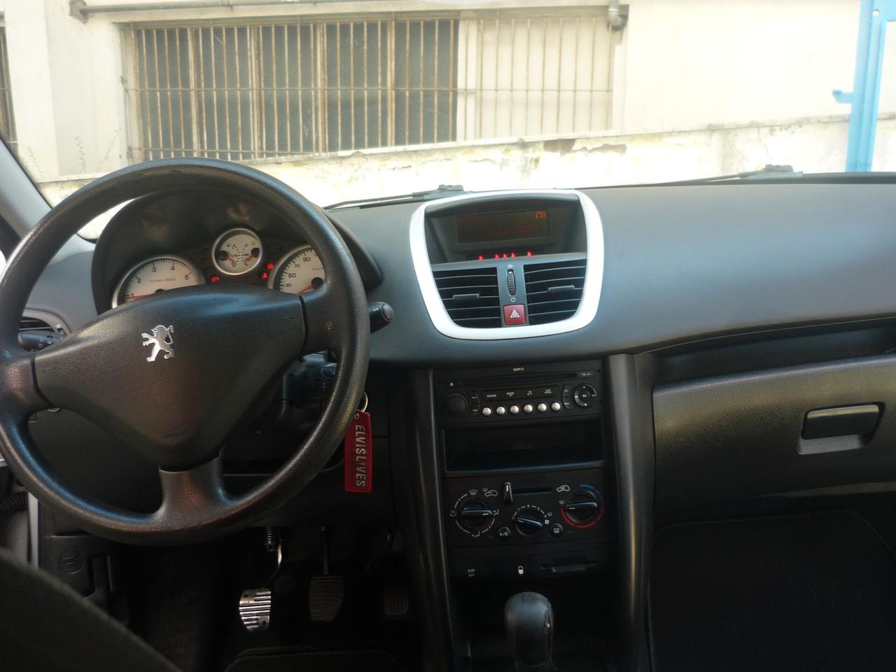 Peugeot 207 1.4 8V 75CV 5p. X Line ECO GPL