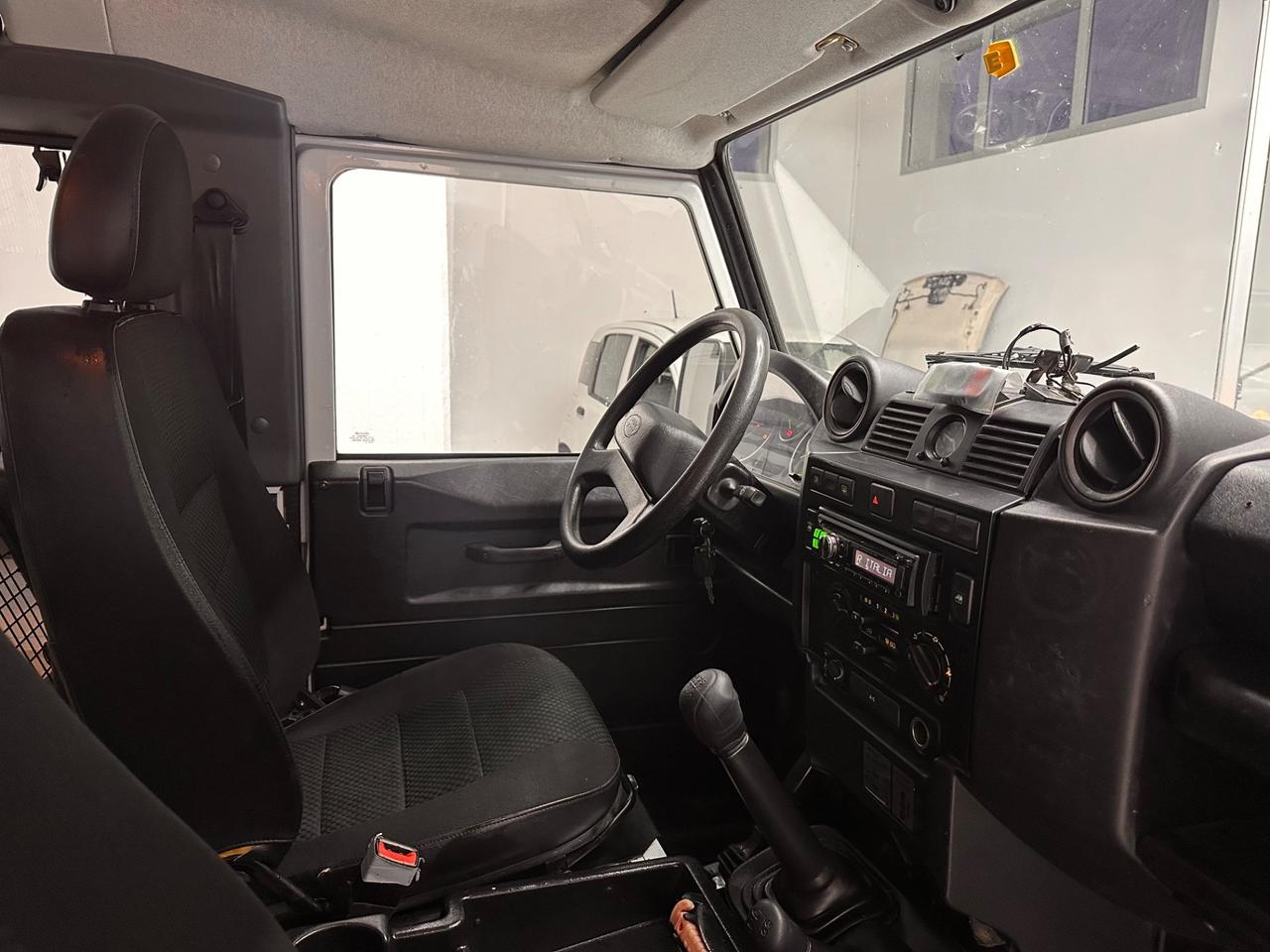 Land Rover Defender 90 2.2 TD4 Station Wagon E N1