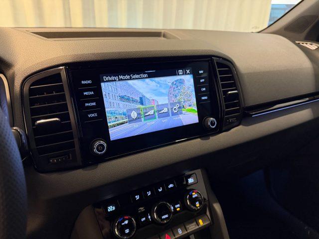 SKODA Karoq 1.5 TSI DSG SportLine ACC 18" LED NAVI