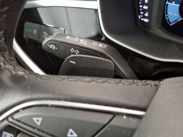 AUDI Q3 35 TFSI S tronic Business Advanced