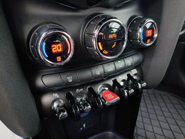 MINI Mini 1.5 Cooper Essential Cabrio