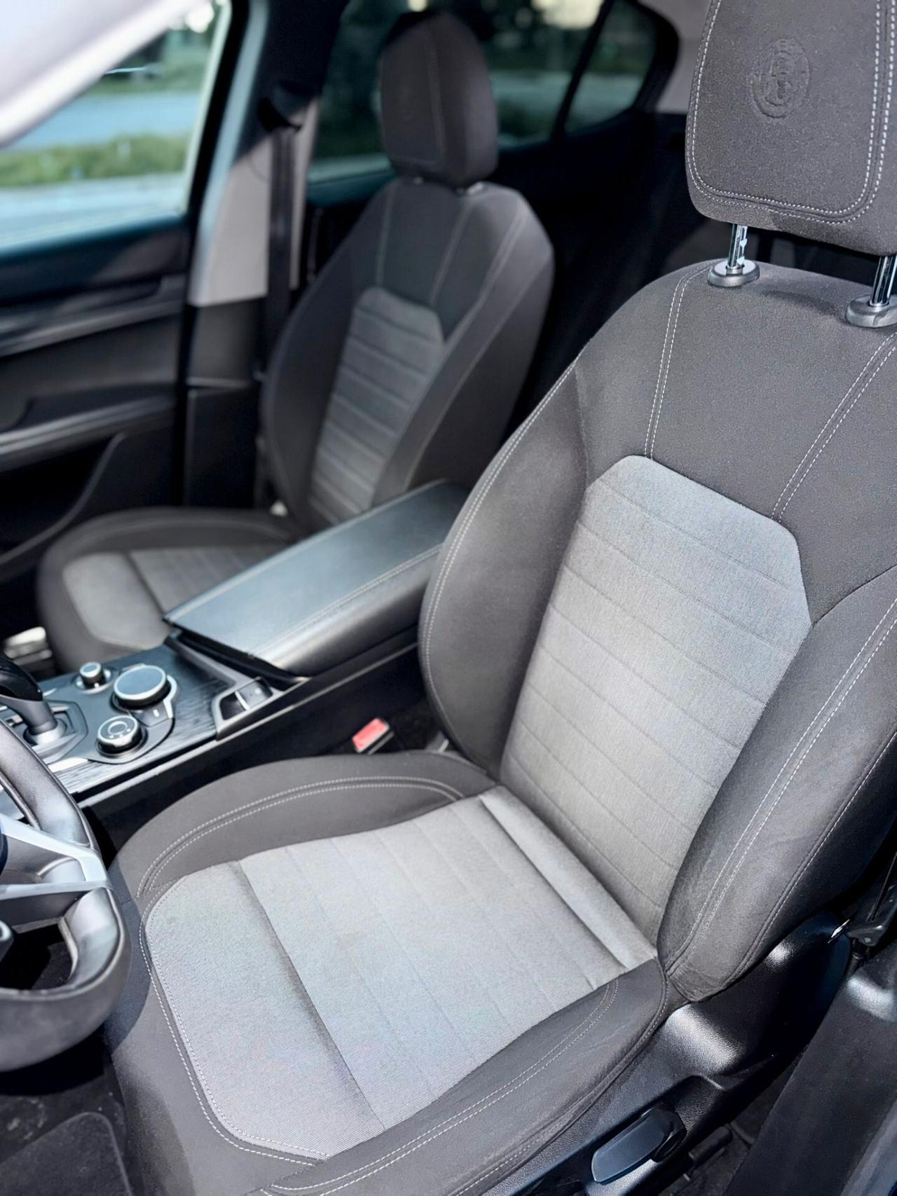 Alfa Romeo Stelvio 2.2 Turbodiesel 180 CV AT8 RWD Executive