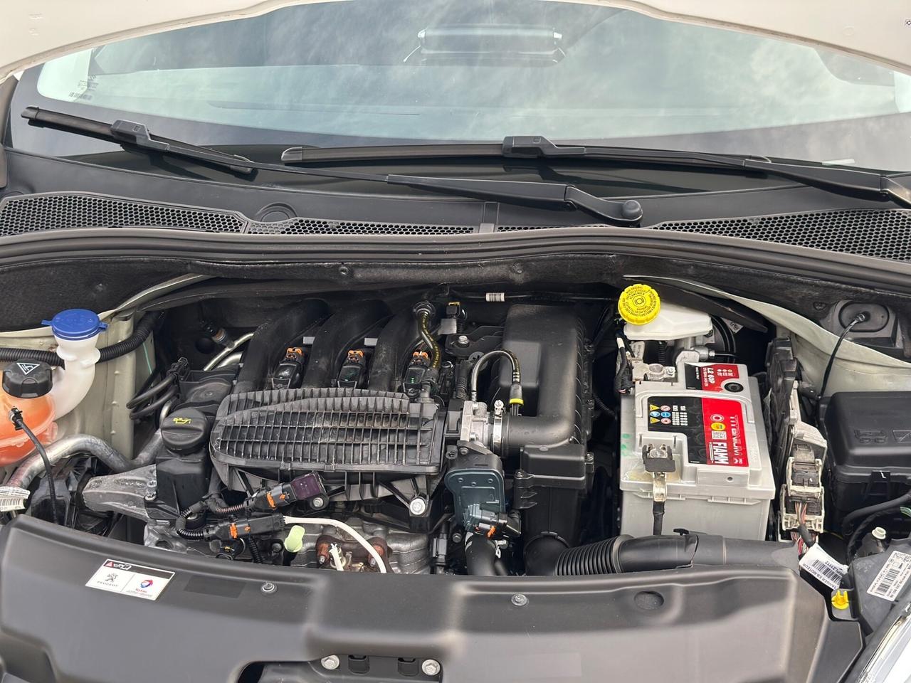 Peugeot 208 2017 1.2 benzina 82 CV Active PARI AL