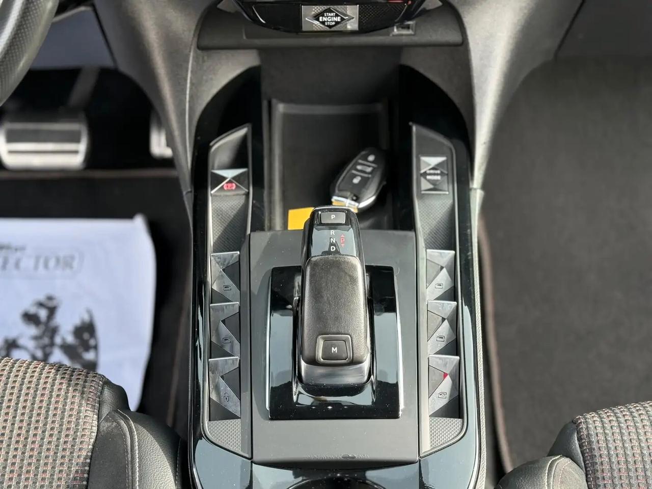 Ds DS3 3 Crossback BlueHDi 130 aut. Performance Line