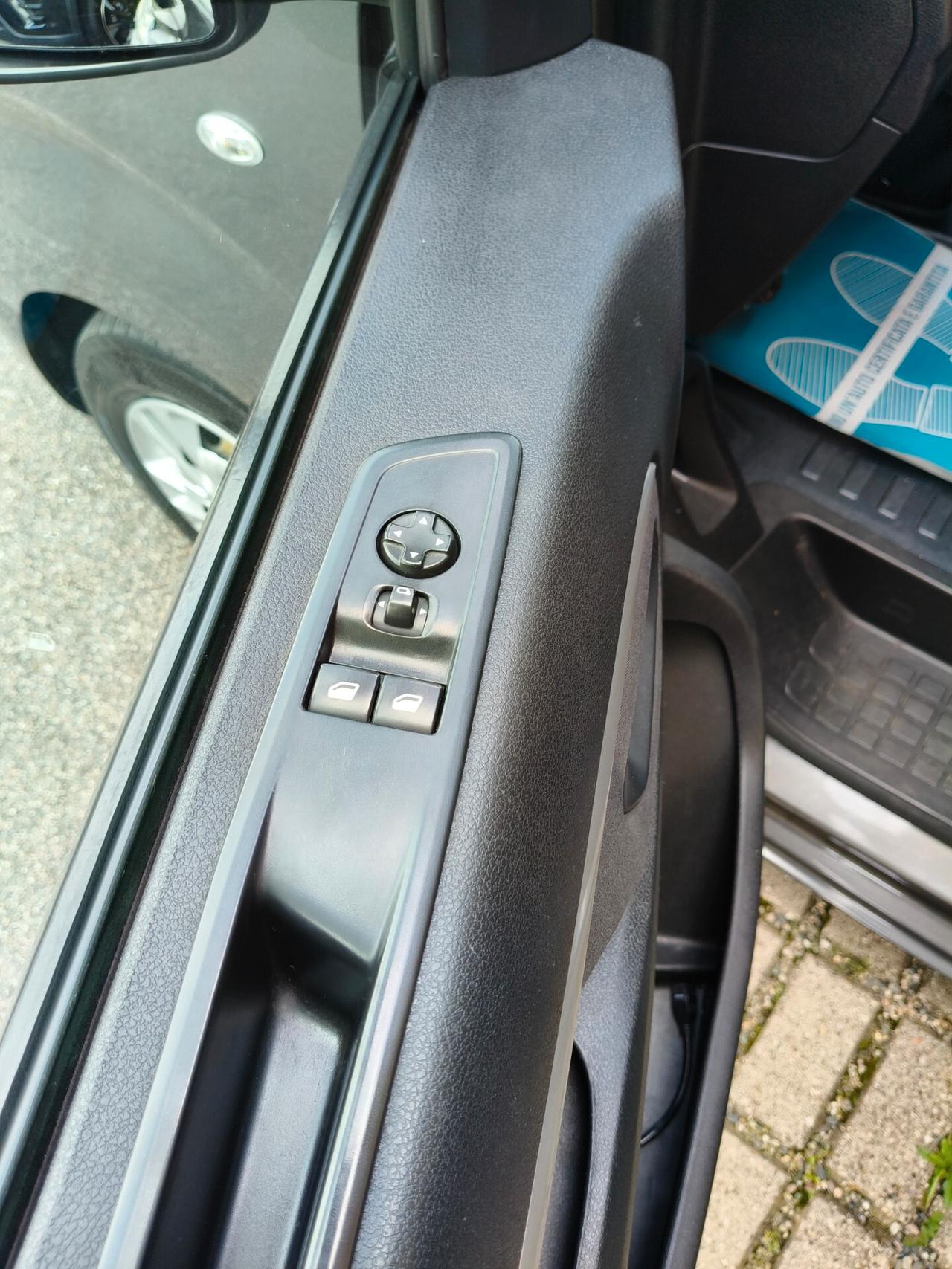 Peugeot Traveller BlueHDi 100 S&S Standard Business