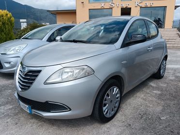 Lancia Ypsilon 1.2 69 CV Unyca