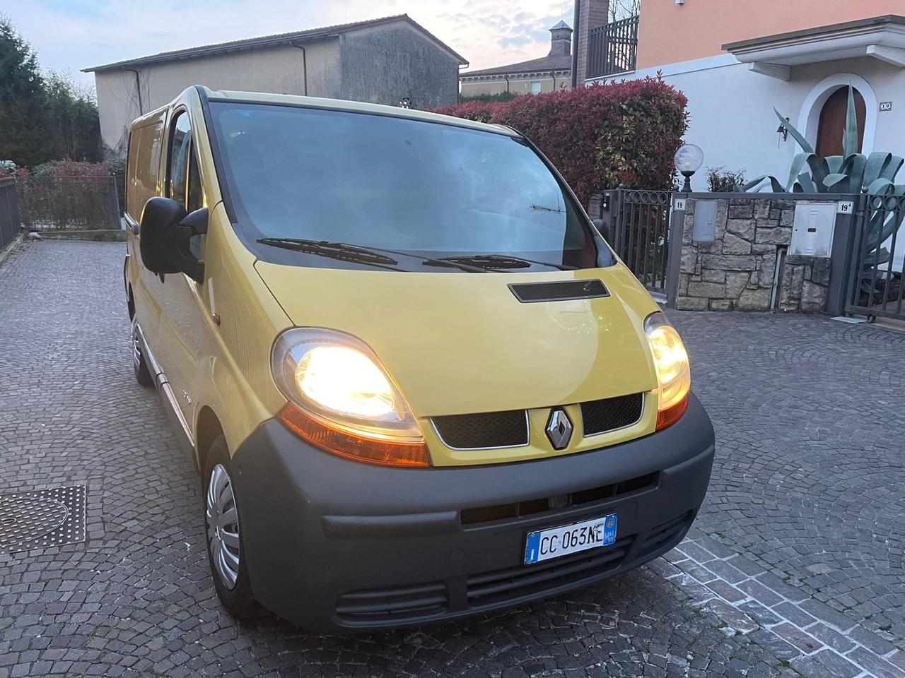 Renault Trafic T27 1.9 dCi/82CV PC-TN Furgone