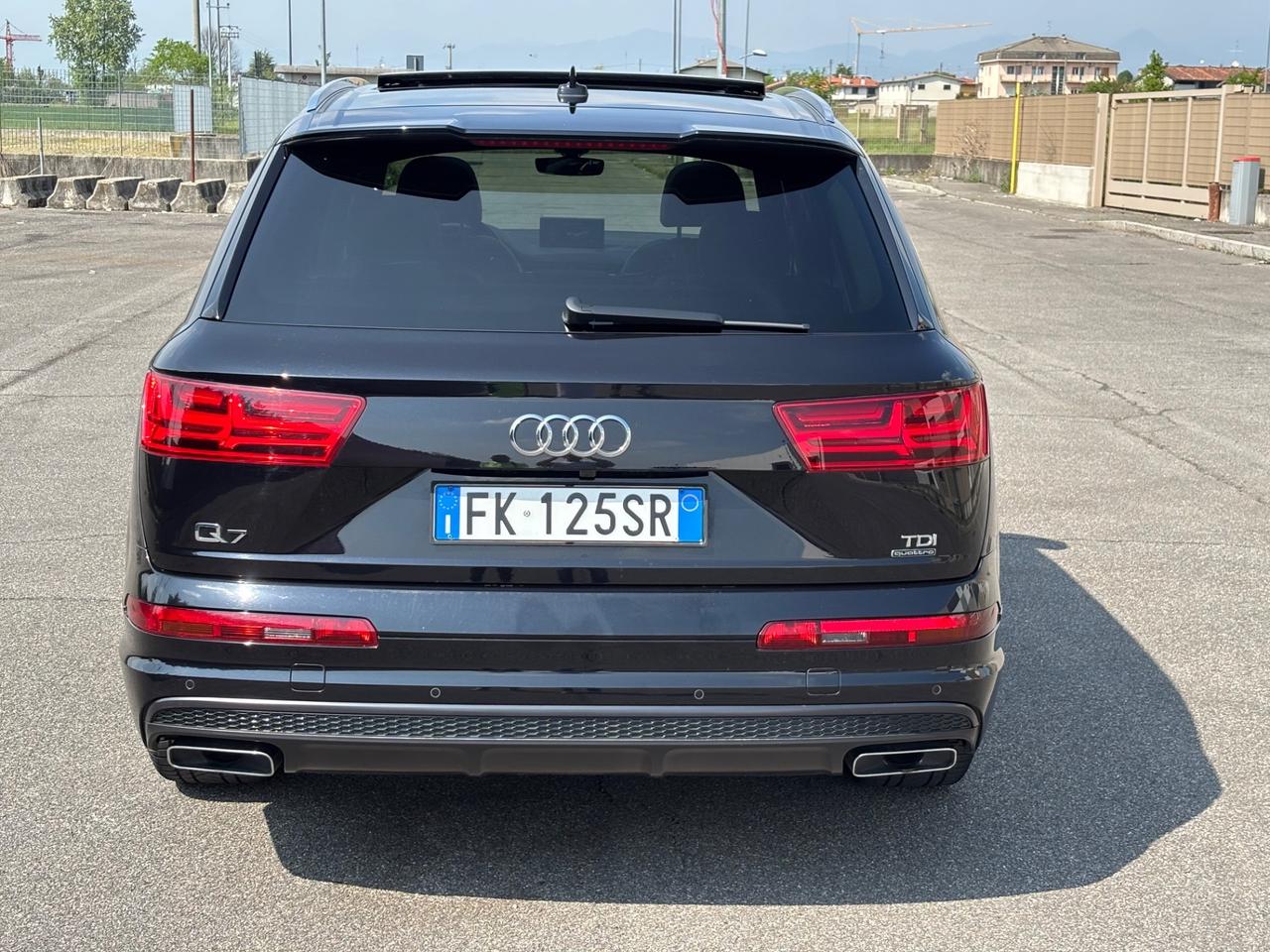 Audi Q7 3.0 TDI 272 CV quattro S LINE,TAGLIANDI CERTIFICATI