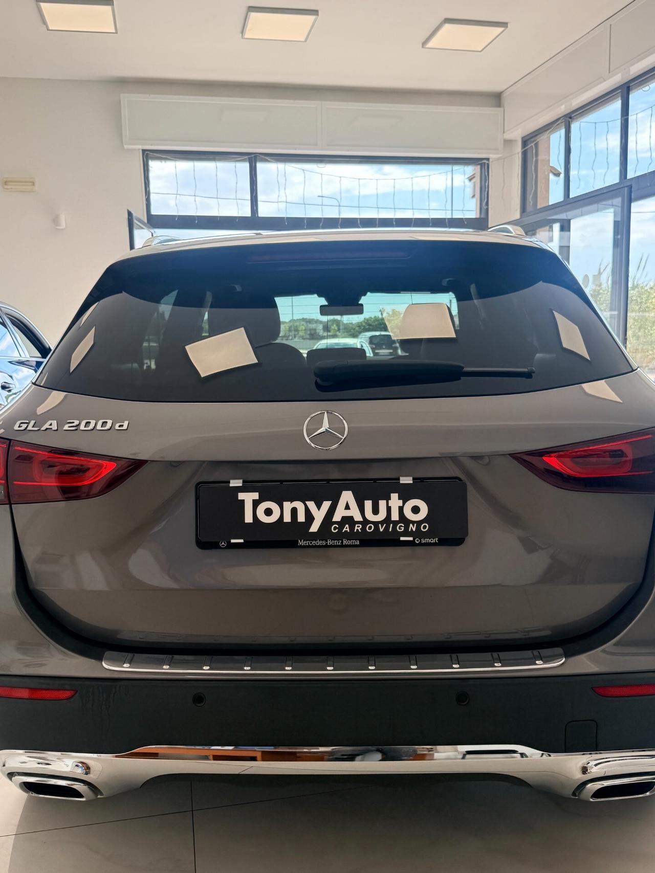 Mercedes-benz GLA 200 d Premium auto AMG TETTO APRIBILE,LUCI SOFFUSE,TELECAMERA,APPLE CARPLAY,SEDILI RISCALDABILI,VIRTUAL