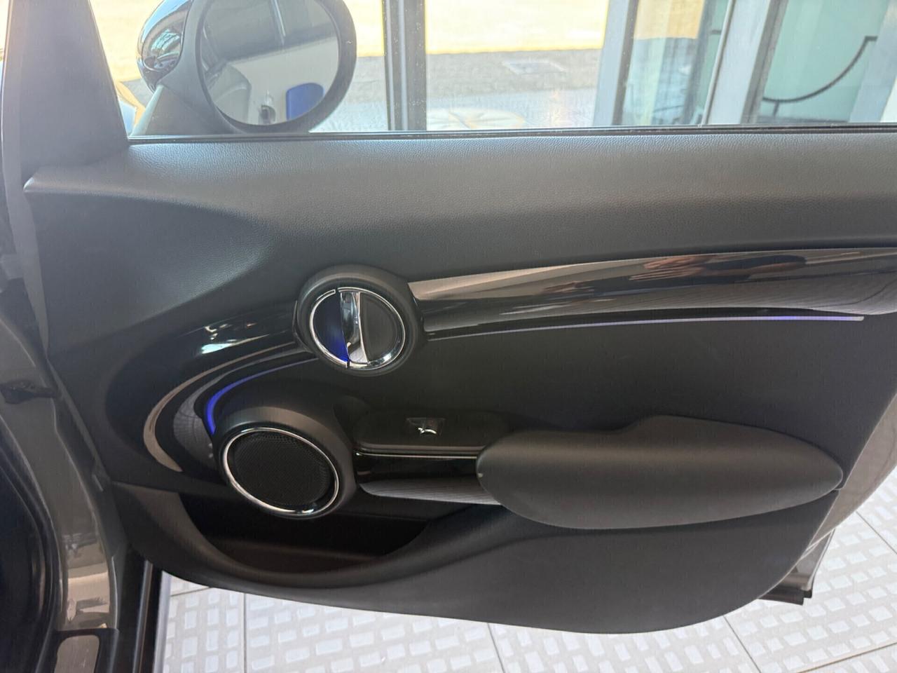 Mini 2.0 Cooper SD aut. Hype 5 porte