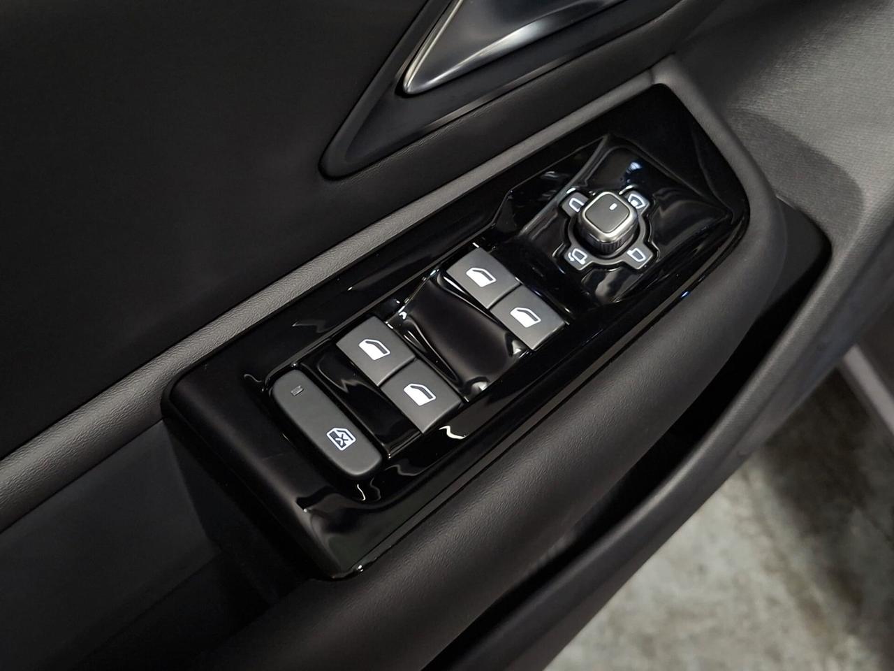 Citroen C5 X 1.2 mhev Hybrid Plus e-DCS6 Km. 0