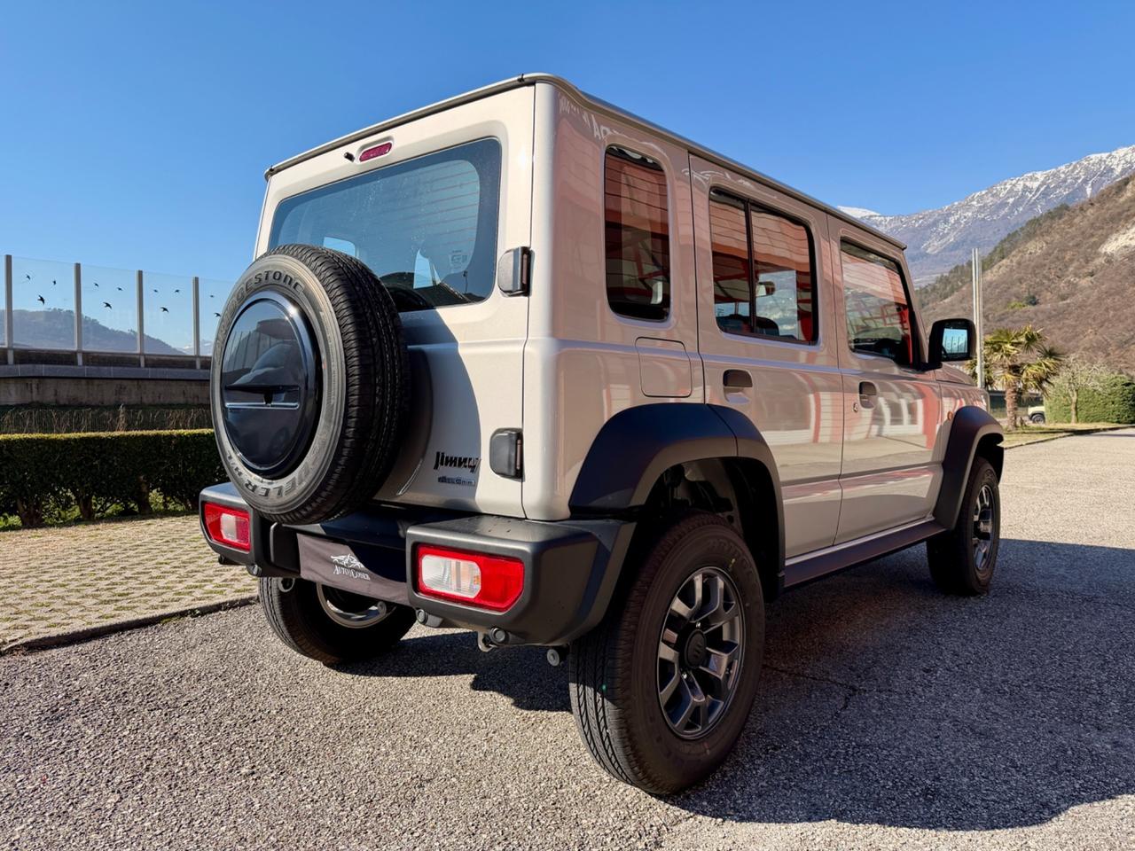 Suzuki Jimny 4x4 - 5 PORTE - 4 POSTI VETTURA !!!