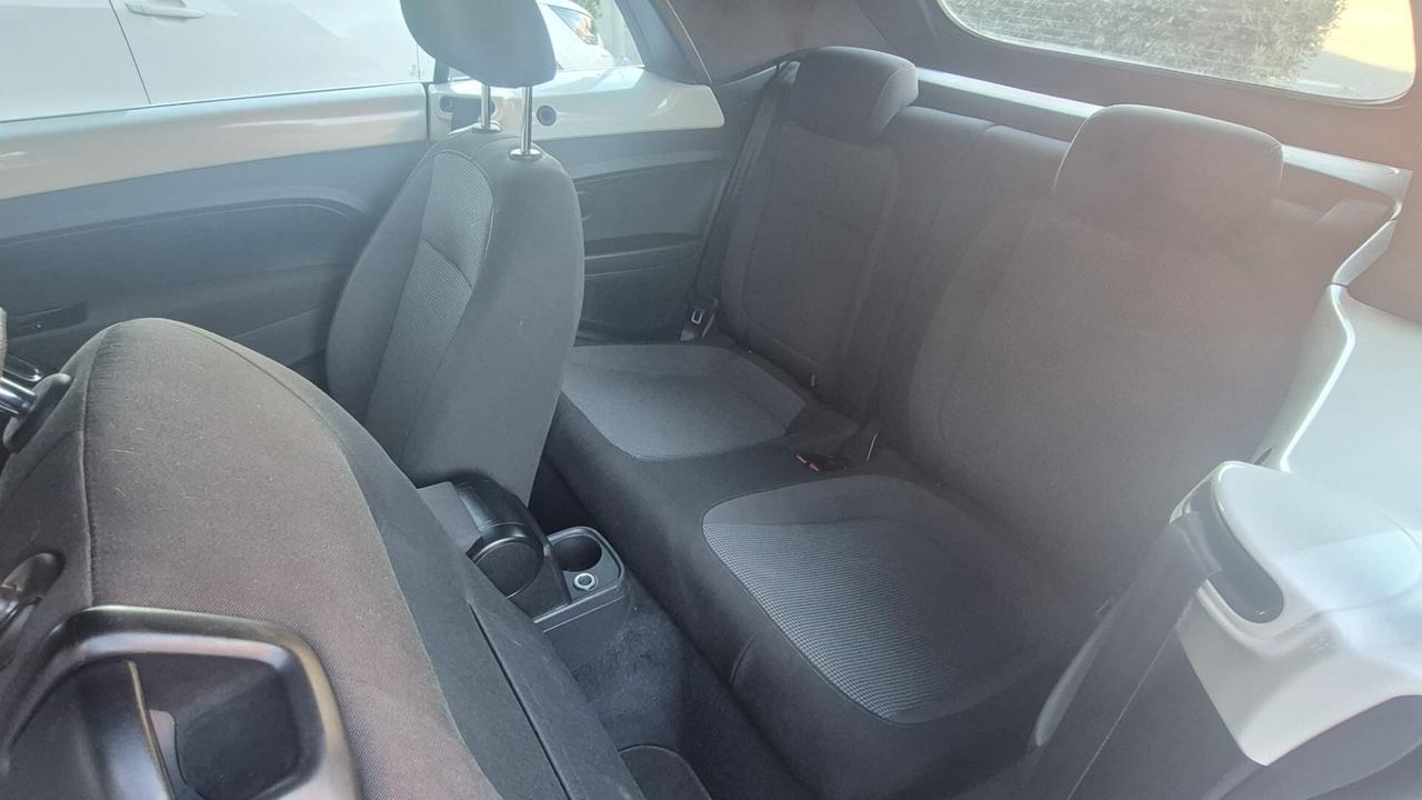 Volkswagen Maggiolino Cabrio 1.6 TDI Design