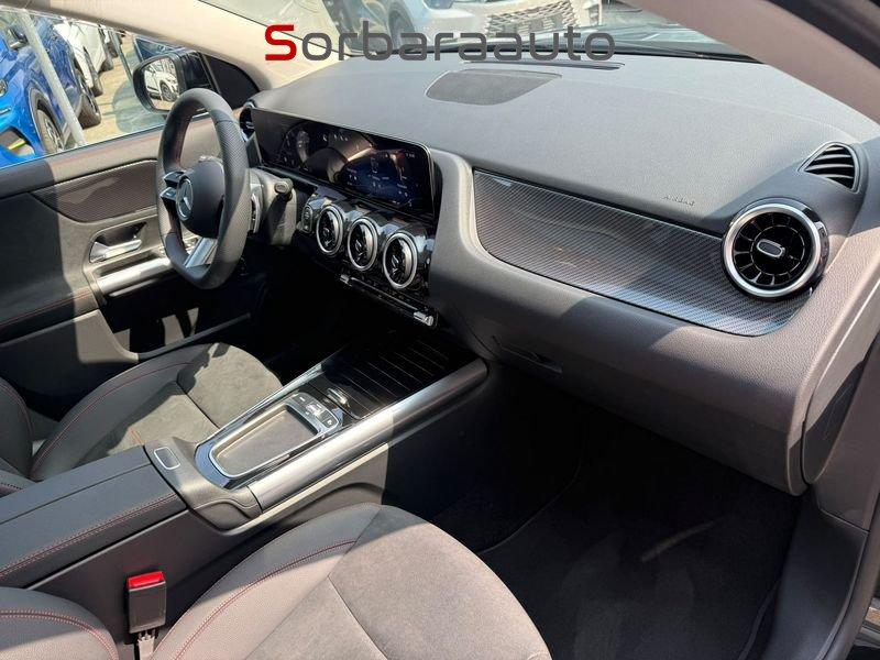 Mercedes-Benz GLA 200 d Automatic AMG Line Premium con Tetto Panoramico.