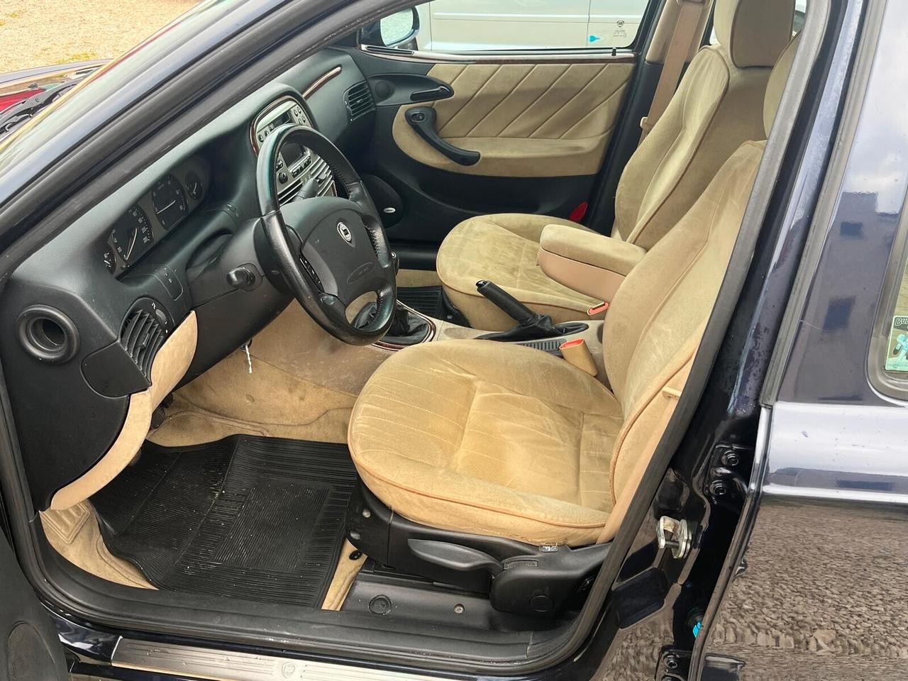 Lancia Lybra 1.9 JTD cat intensa