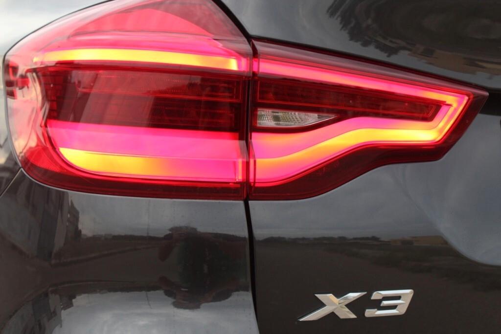 BMW X3 sdrive 18d 150CV *CARPLAY *VOLANTE-M