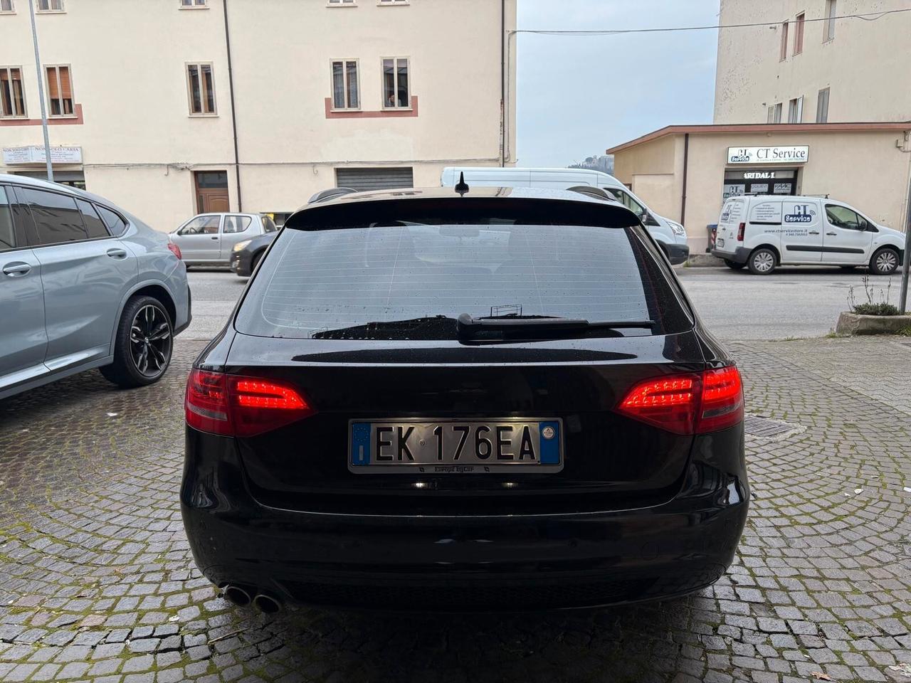 Audi A4 2.0 TDI S-LINE