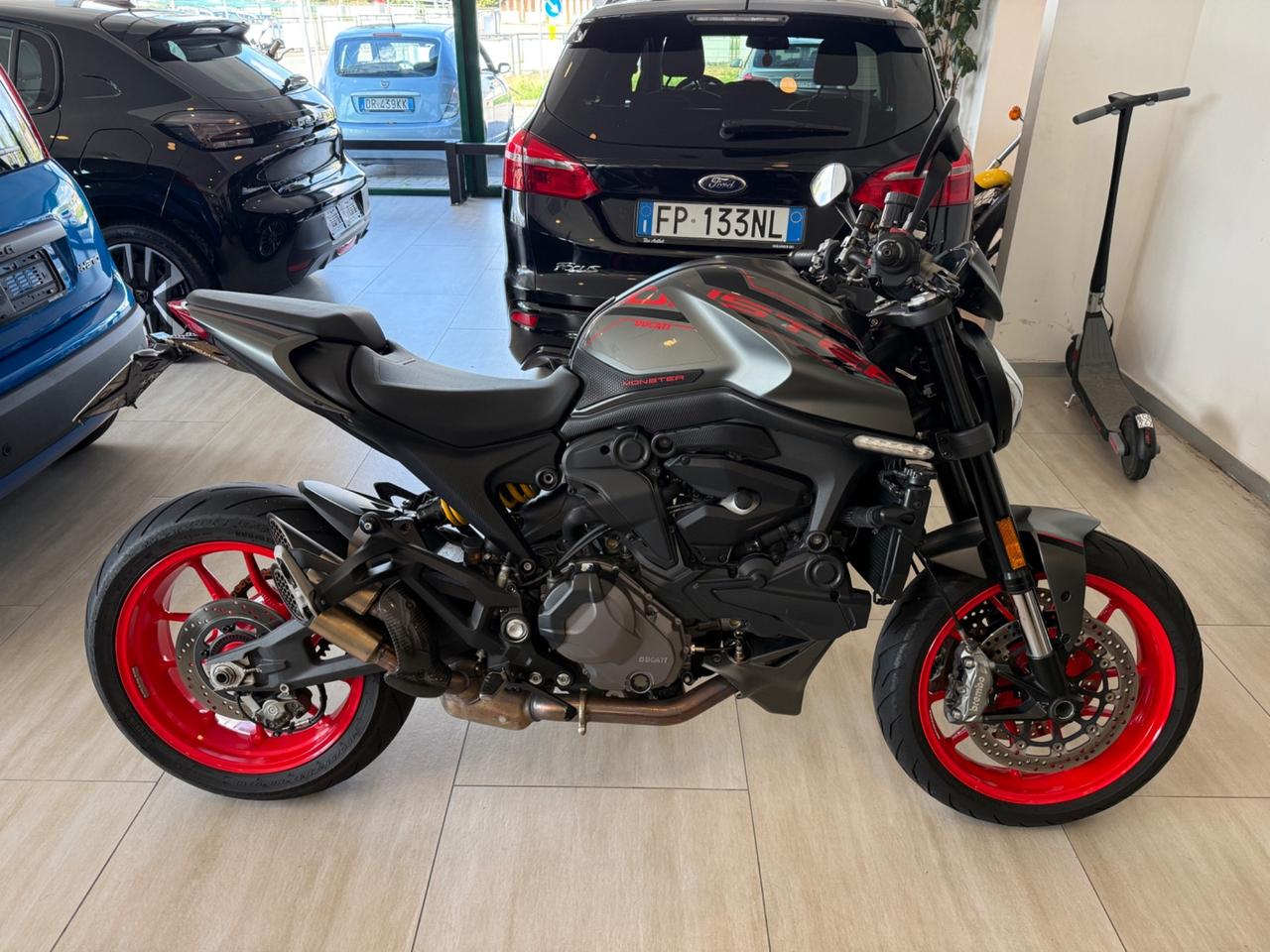 Ducati Monster 937 Plus