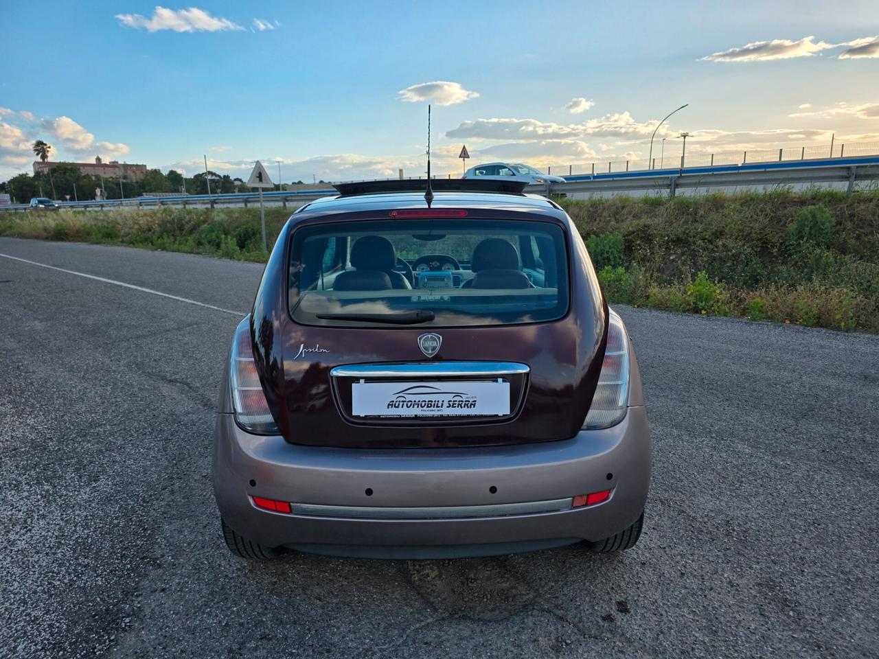 Lancia Ypsilon 1.4 Argento Ecochic GPL