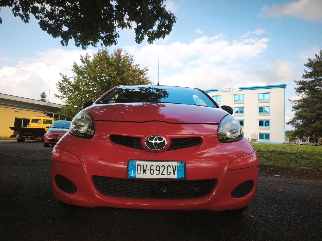 Toyota Aygo 1.0 12V VVT-i 3 porte Sol Connect Red Edition