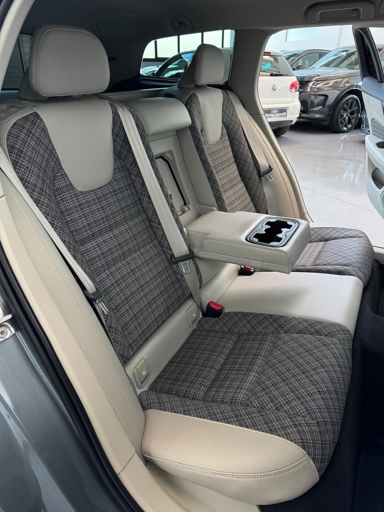 Volvo V60 d3 Business Plus 2.0cc 150cv Tagliandi ufficiali Finanziabile