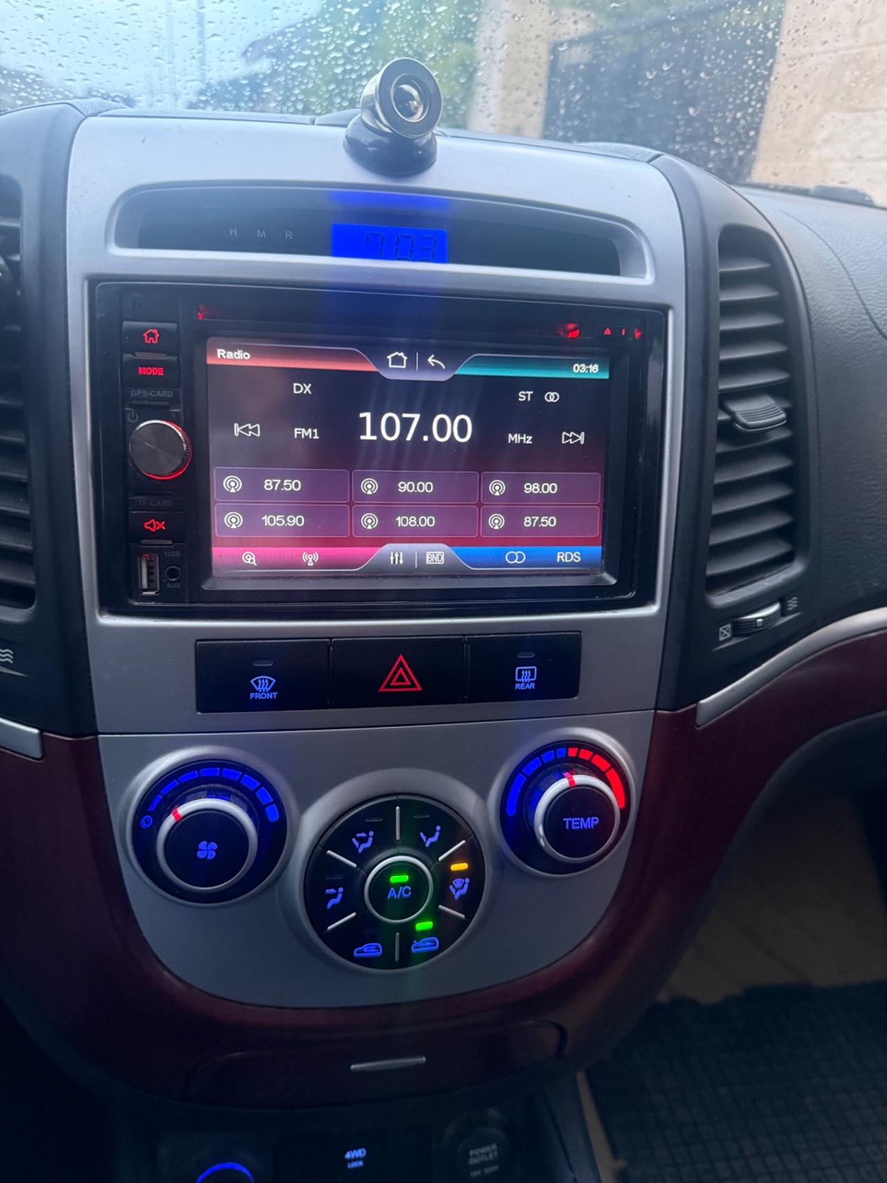 Hyundai Santa Fe 2.2 CRDi VGT Dynamic 4x2 5 p.ti