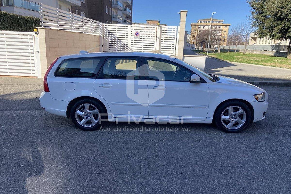 VOLVO V50 D2 POLAR