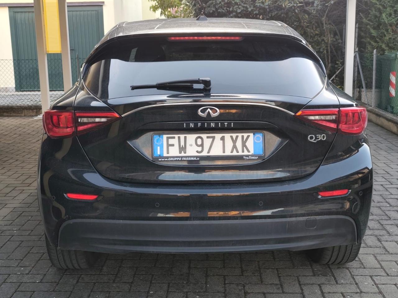 Infiniti Q30 1.5 diesel Business Executive