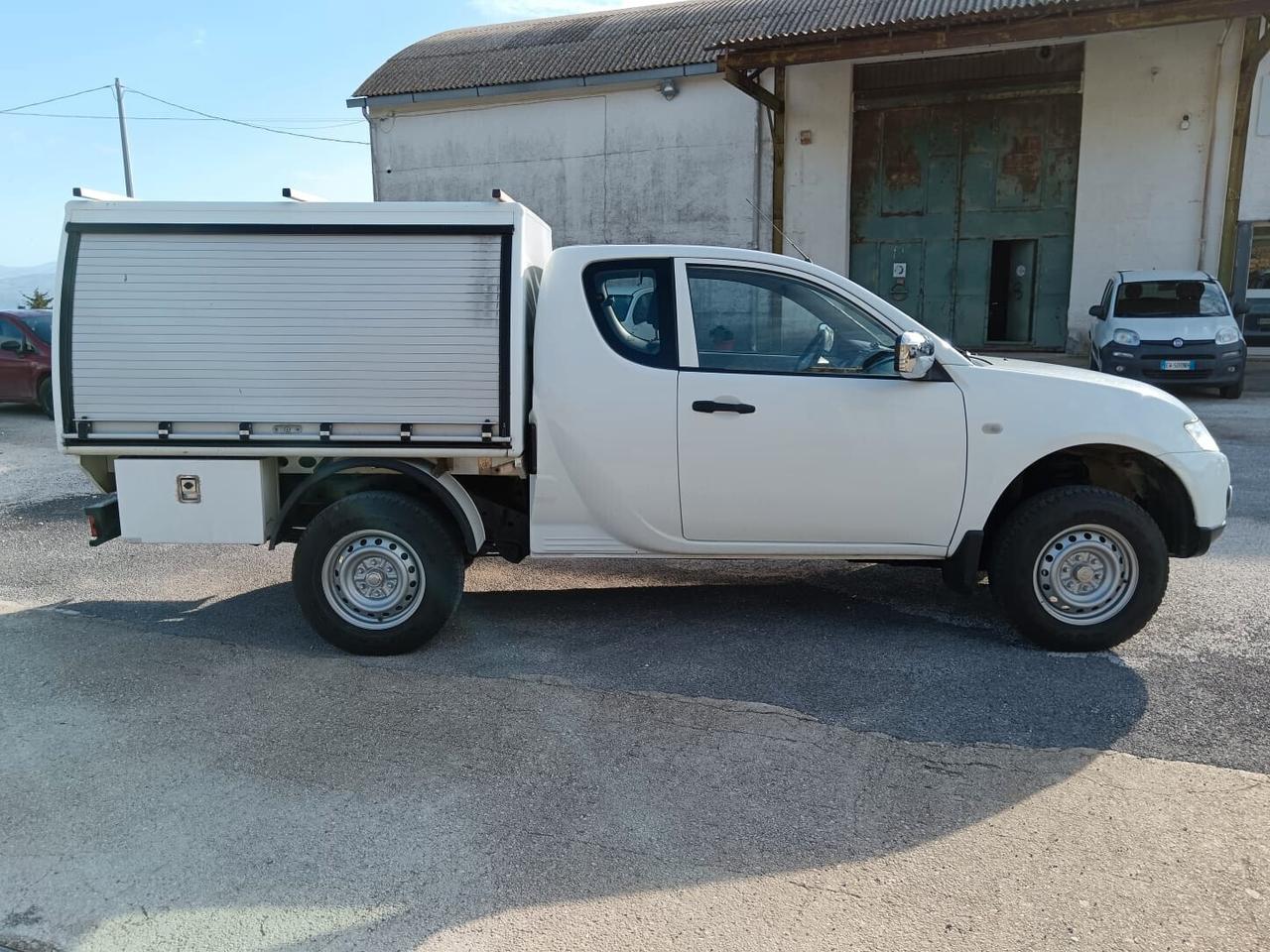 Mitsubishi L200 2.5 DI-D/136CV Club Cab Invite DPF