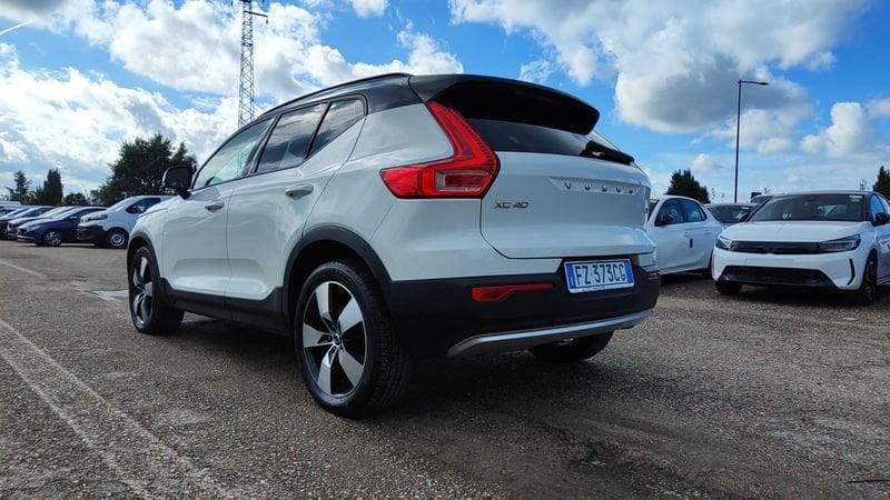 Volvo XC40 D3 AWD Geartronic Momentum Pro