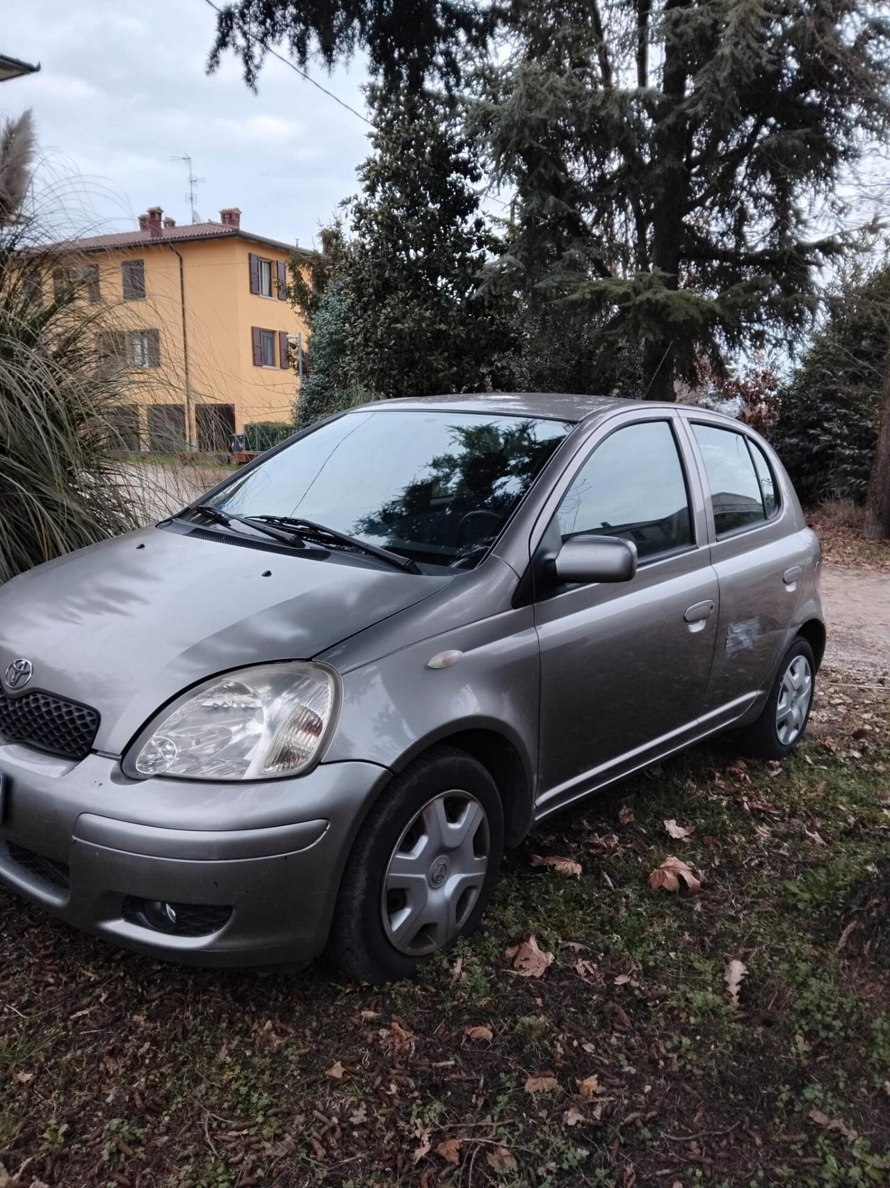 TOYOTA YARIS 1.0i 16V cat 5 porte