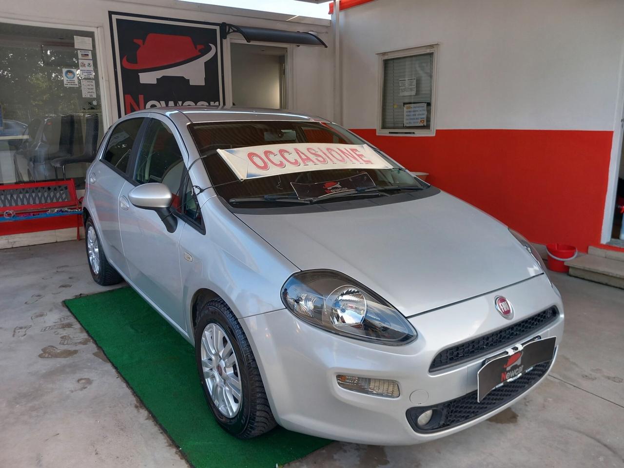 Fiat Punto 1.3 MJT II 75 CV 5 porte Lounge 5 porte gomme nuove perfetta sensori tenuta maniacalmente