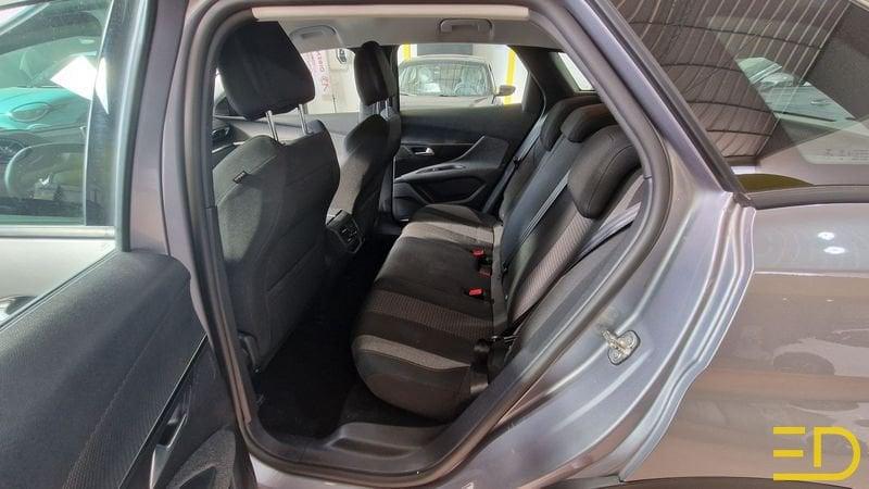 Peugeot 3008 3008 1.5 bluehdi Active Pack s&s 130cv eat8