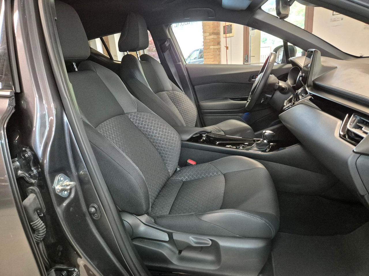 Toyota C-HR 2.0 Hybrid E-CVT Morebusiness