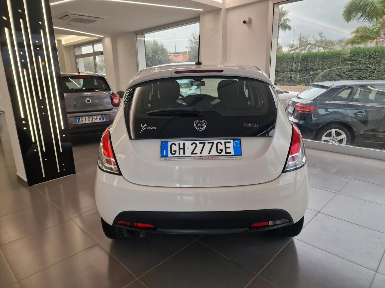 Lancia Ypsilon 1.0 FireFly 5 porte S&S Hybrid Ecochic A. Ferretti