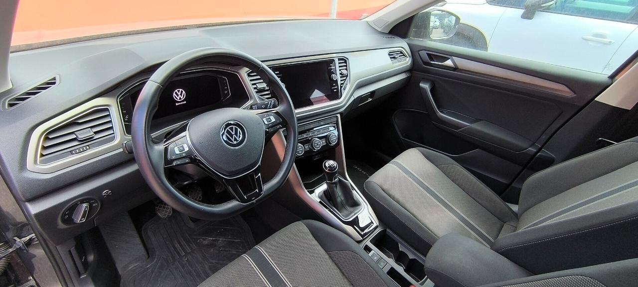 Volkswagen T-Roc 1.0TSI STYLE VIRTUAL NAVI BI-ZONA ASSIST LED