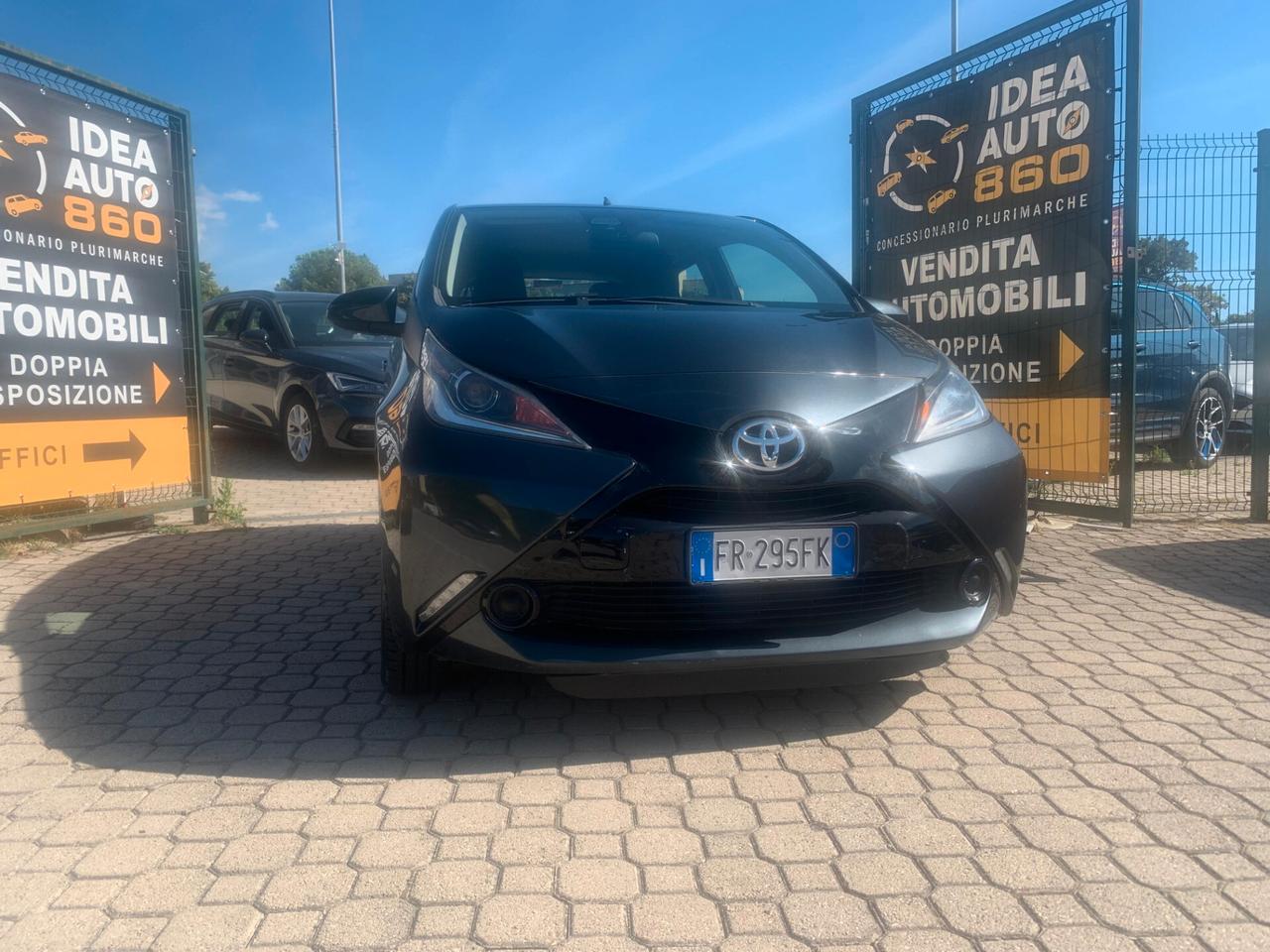 Toyota Aygo 1.0 VVT-i 69 CV 5 porte x-cool TSS MMT